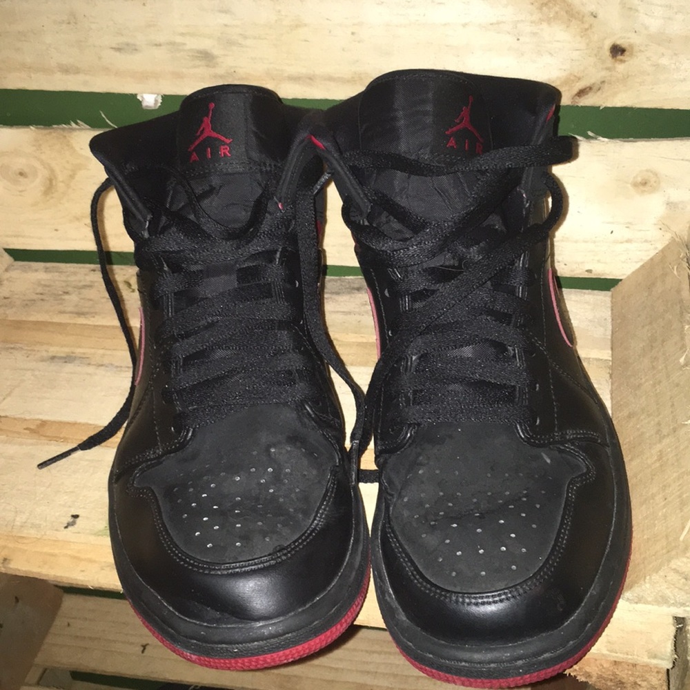 air jordan 1 mid last shot